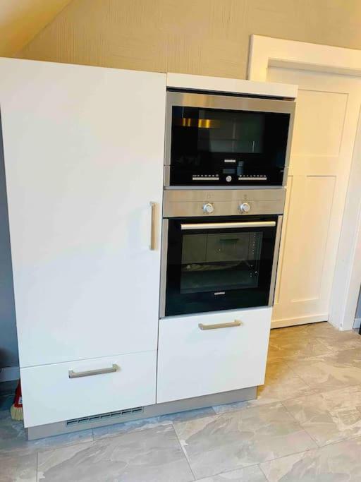 65Qm Luxus Apartment Mit Whirlpool Saarbruecken Uni Naehe Exterior photo